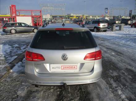 Volkswagen - Passat