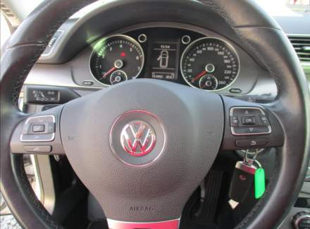 Volkswagen - Passat