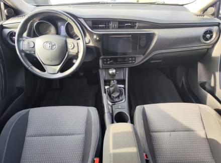 Toyota - Auris