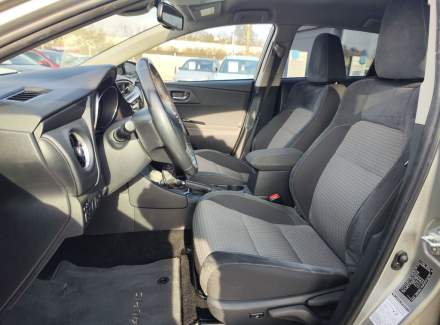 Toyota - Auris