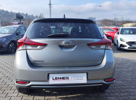 Toyota - Auris