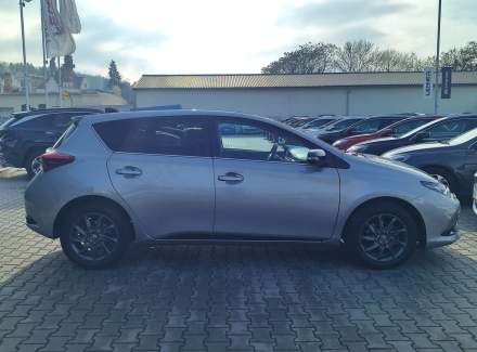 Toyota - Auris