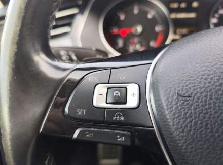 Volkswagen - Passat