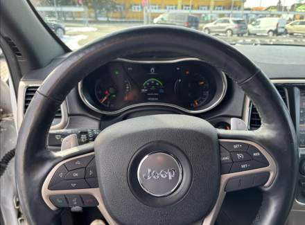 Jeep - Grand Cherokee