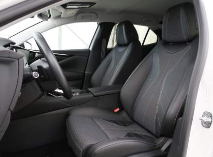 DS Automobiles - DS4