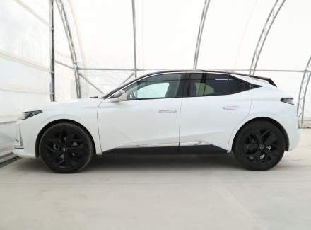 DS Automobiles - DS4