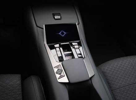 DS Automobiles - DS4