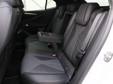 DS Automobiles - DS4