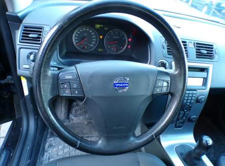 Volvo - V50