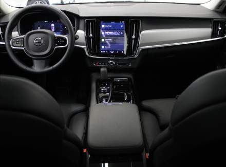Volvo - V90