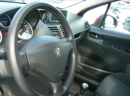 Peugeot - 207