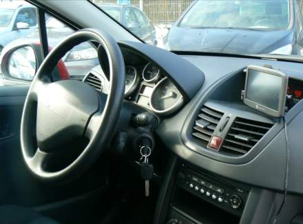 Peugeot - 207