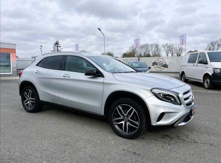 Mercedes-Benz - GLA