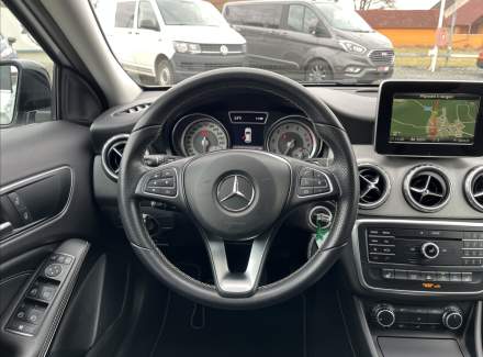 Mercedes-Benz - GLA