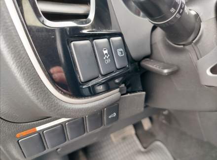 Mitsubishi - Outlander