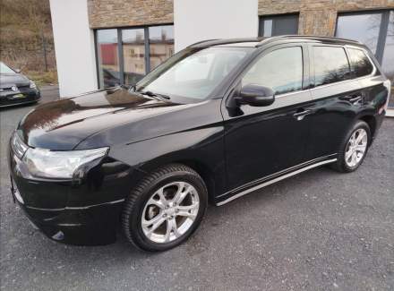 Mitsubishi - Outlander