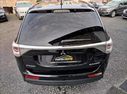 Mitsubishi - Outlander