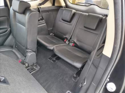 Mitsubishi - Outlander