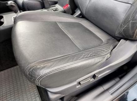 Mitsubishi - Outlander