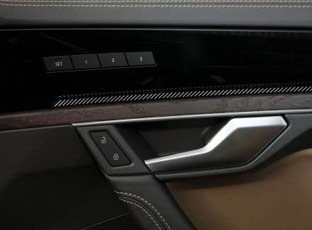 Volkswagen - Touareg