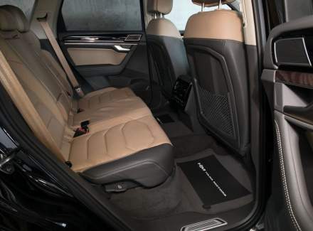 Volkswagen - Touareg