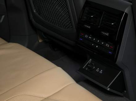 Volkswagen - Touareg