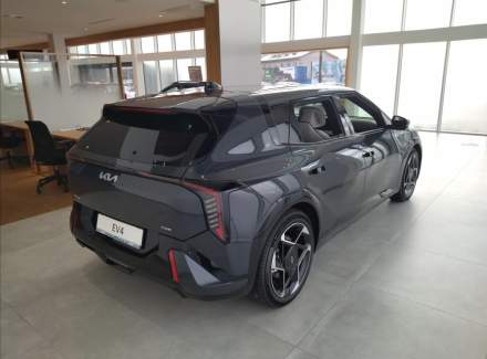 Kia - EV4