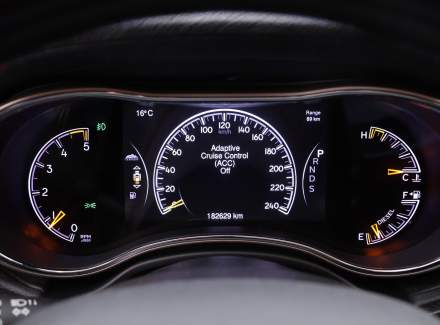 Jeep - Grand Cherokee