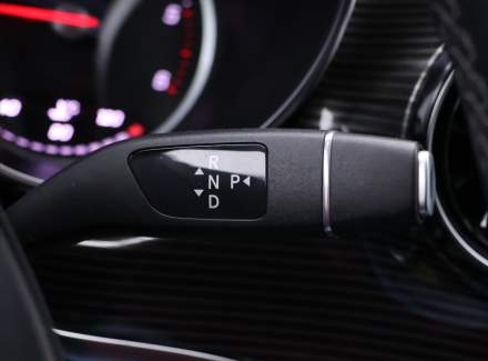 Mercedes-Benz - V-class