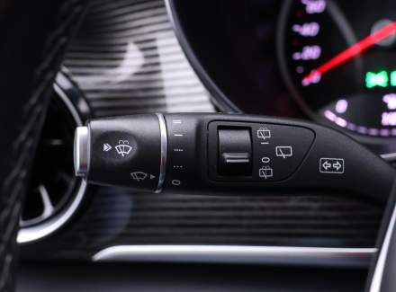 Mercedes-Benz - V-class