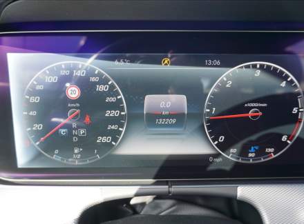 Mercedes-Benz - E-class