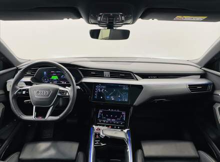 Audi - E-tron