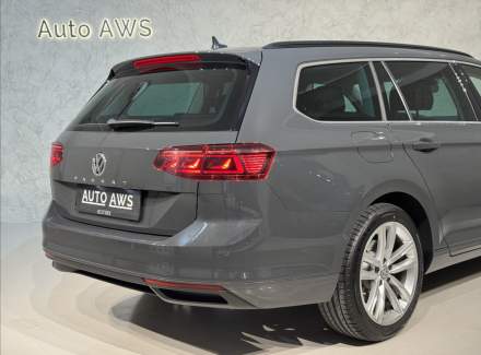 Volkswagen - Passat