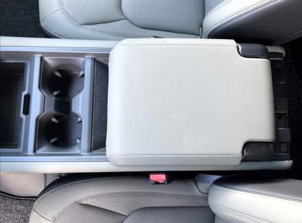 Land Rover - Defender