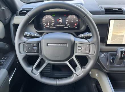 Land Rover - Defender