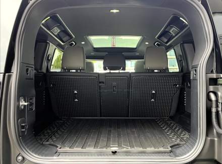 Land Rover - Defender