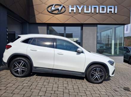 Mercedes-Benz - GLA