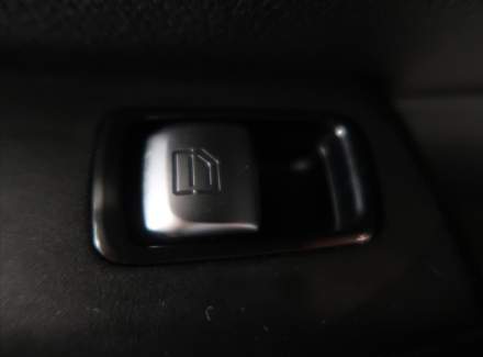 Mercedes-Benz - E-class