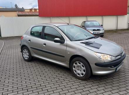 Peugeot - 206