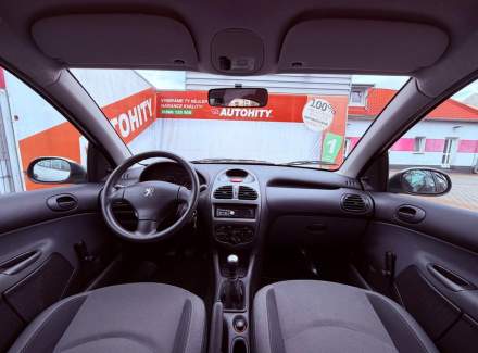 Peugeot - 206