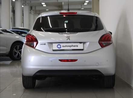 Peugeot - 208
