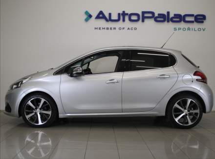 Peugeot - 208