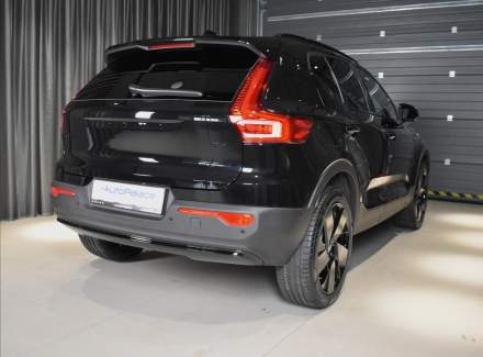 Volvo - XC40