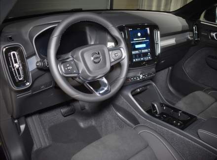 Volvo - XC40