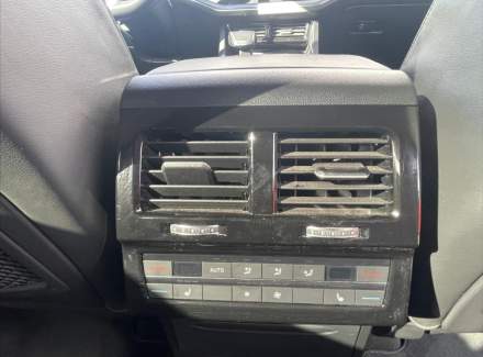 Volkswagen - Touareg