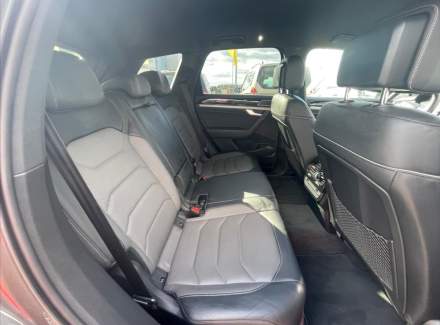 Volkswagen - Touareg