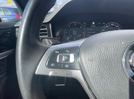 Volkswagen - Touareg