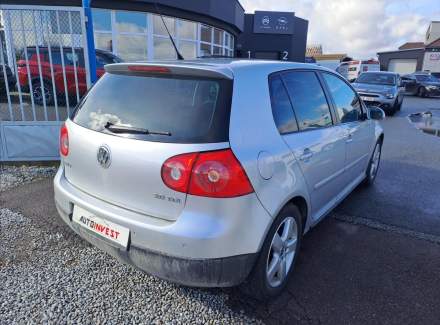 Volkswagen - Golf