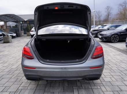 Mercedes-Benz - E-class