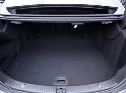 Mercedes-Benz - E-class